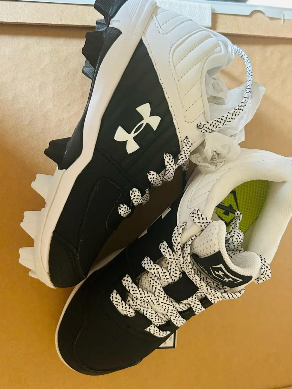 Under Armour Kids Black and White Lace-Up Athletic Cleats UA Harper 10 TPU Jr.